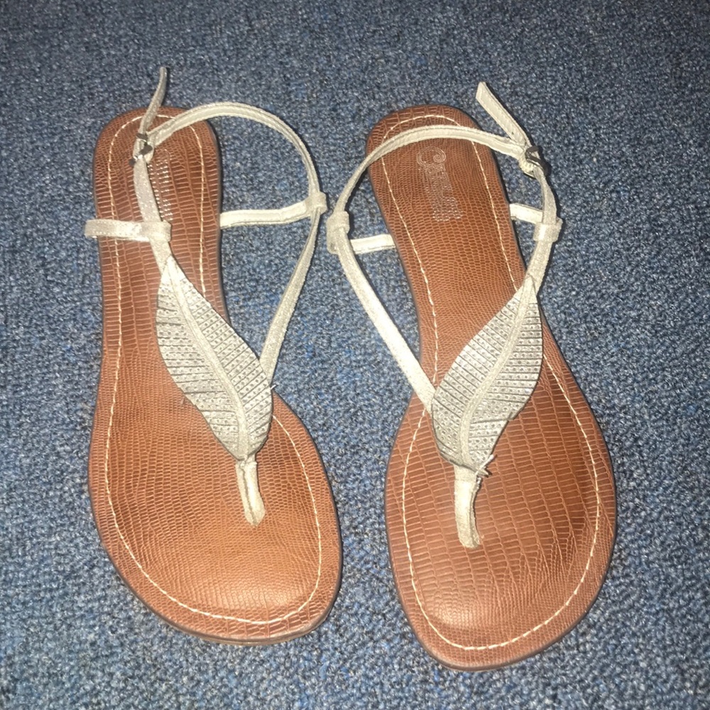 CUTE FEATHER. SANDALS 💞